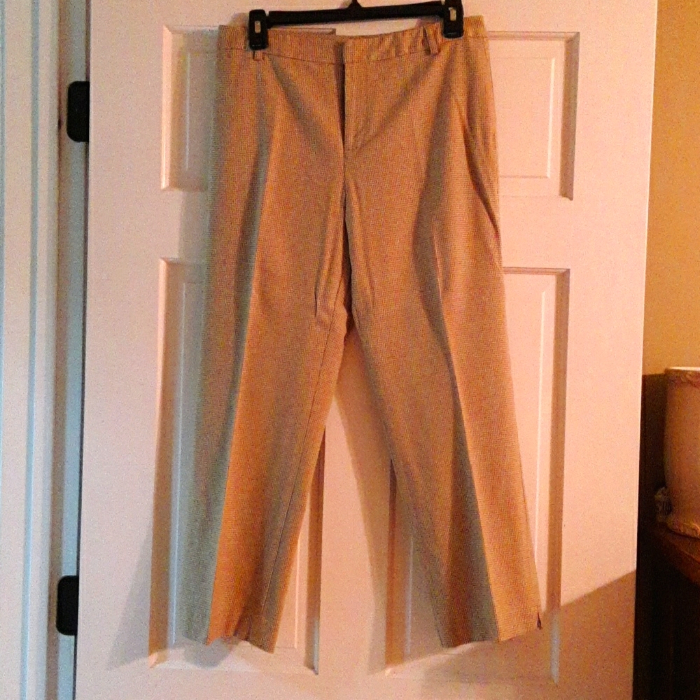 Cute, check ankle pant